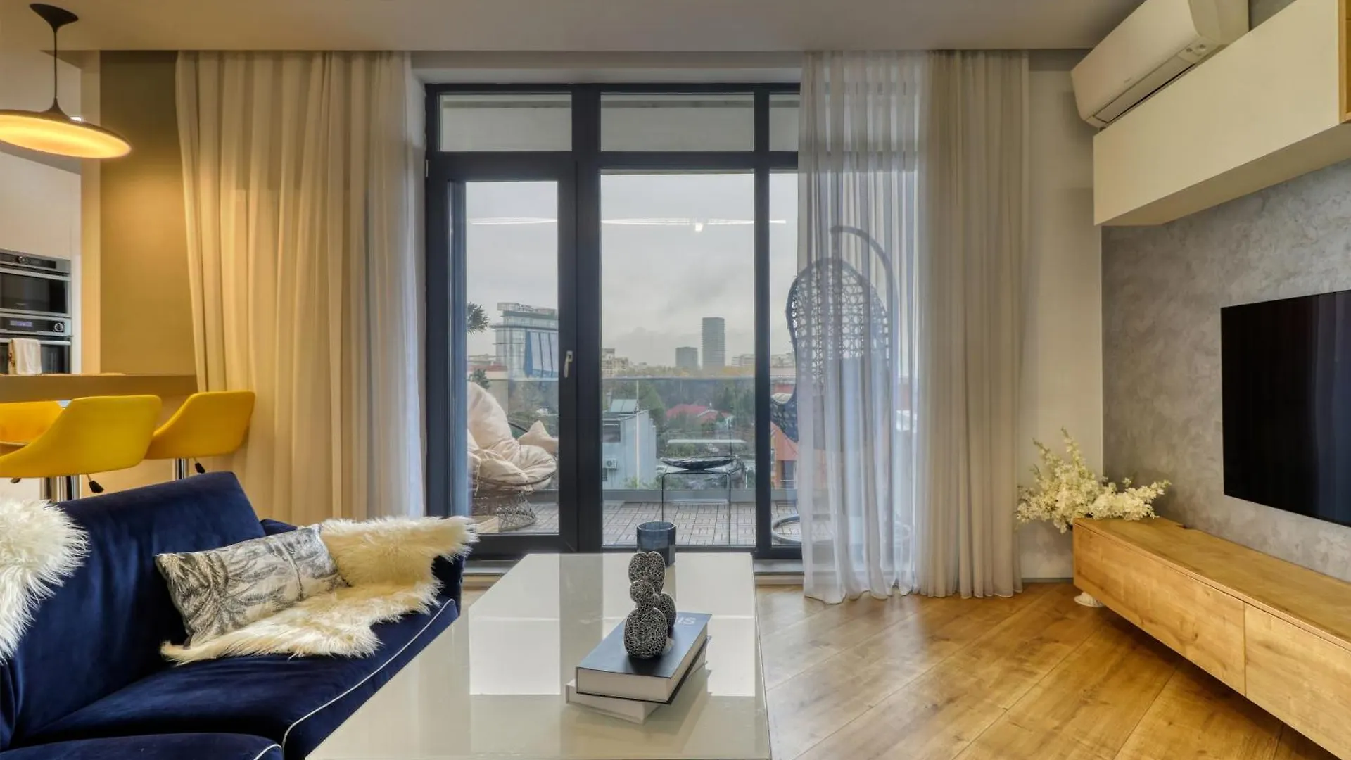 Apartment Penthouse Floreasca Bucharest